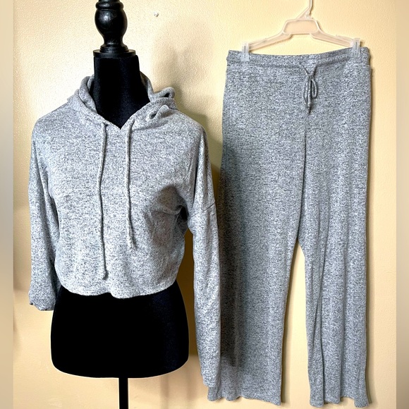 Ambiance Pants - Ambiance Women's Junior's Loungewear Crop Hoodie and flair pants. Color Gray